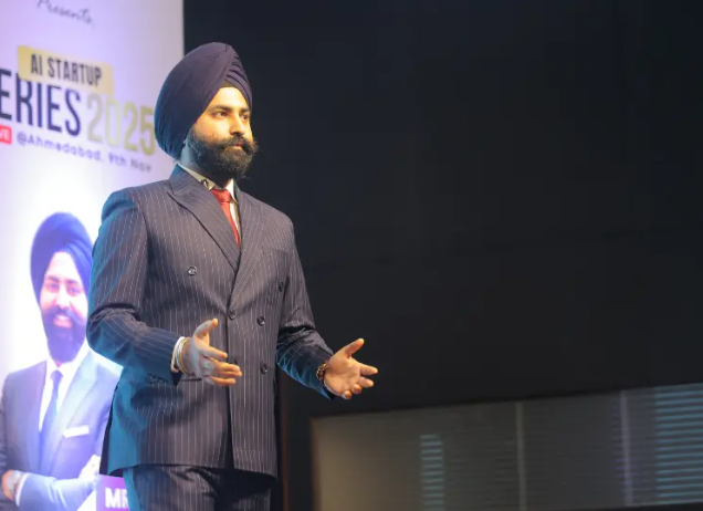 Darshpreet Singh presenting at AI Startup Series 2025 Ahmedabad